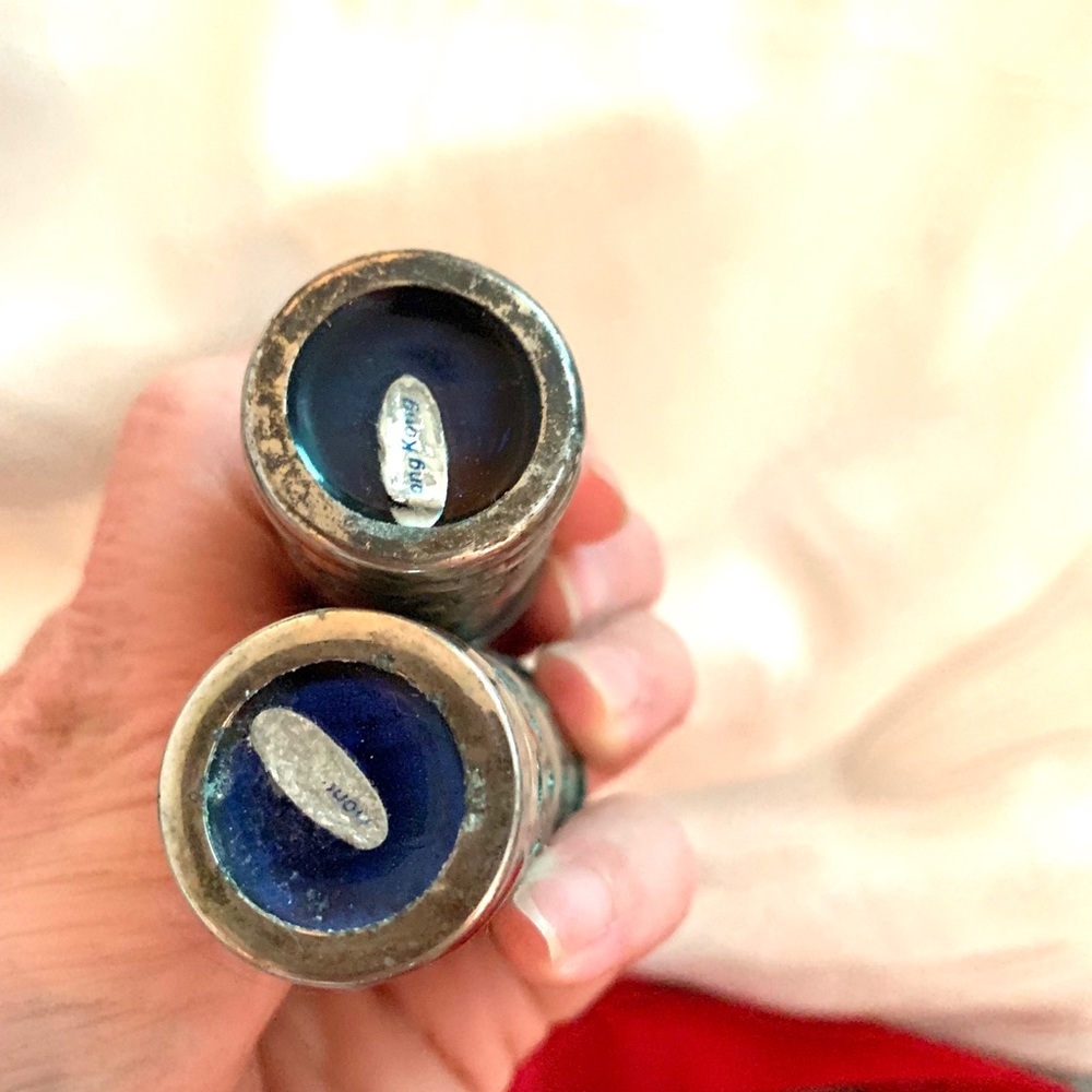 🎉Host Pick 🎉Antique silver/cobalt blue glass S&P - Picture 4 of 8